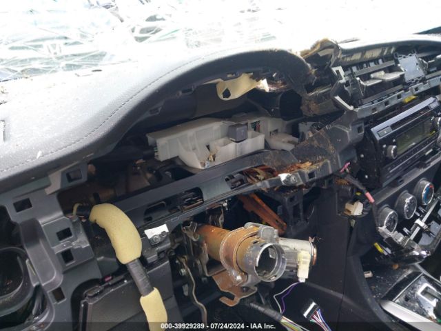 2T1BURHE5FC322682 Toyota COROLLA L
