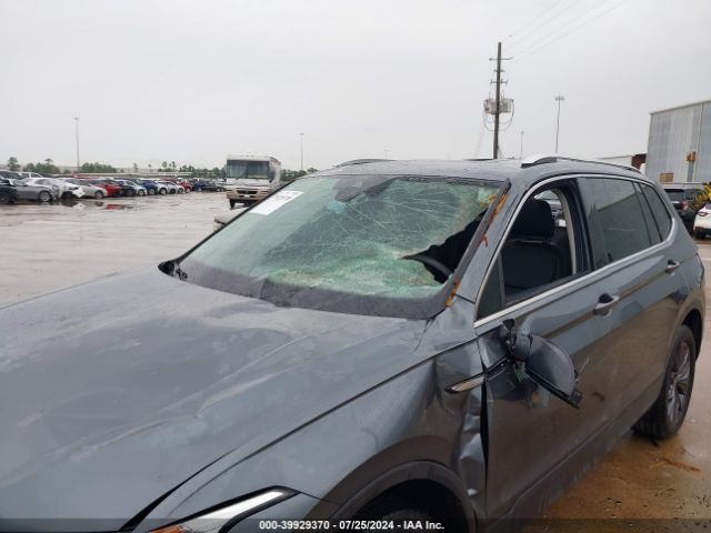 3VVNB7AX9PM103236 Volkswagen Tiguan 2.0t Se