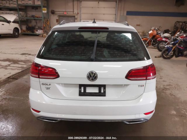 3VW717AU7JM755275 Volkswagen Golf Sportwagen Tsi S