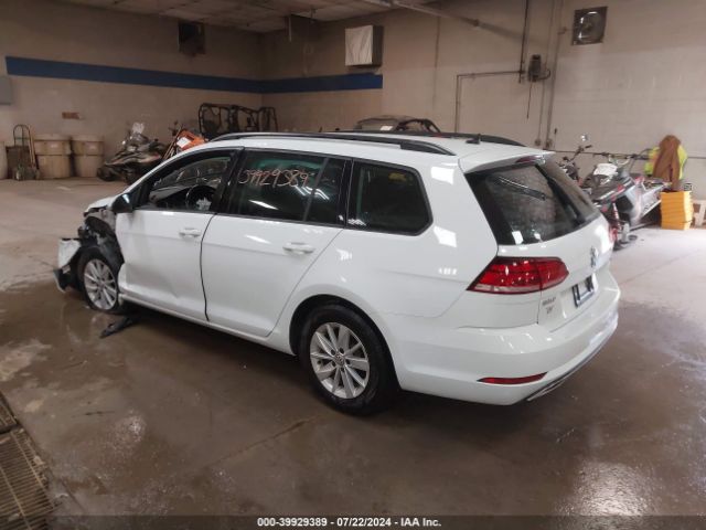 3VW717AU7JM755275 Volkswagen Golf Sportwagen Tsi S