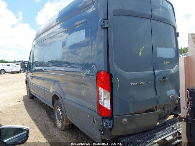 Ford Transit-250 2019 1FTYR3XMXKKB73731 Image 3