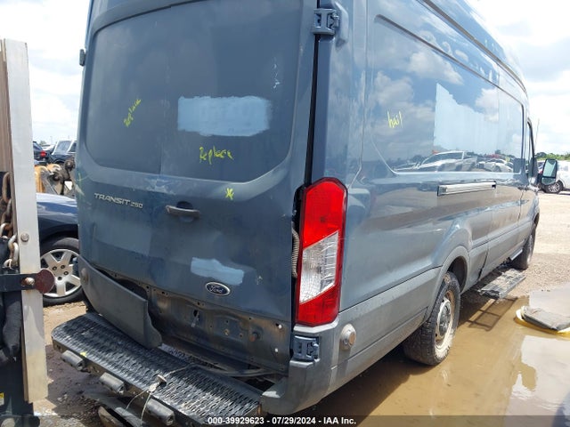 Ford Transit-250 2019 1FTYR3XMXKKB73731 Image 4