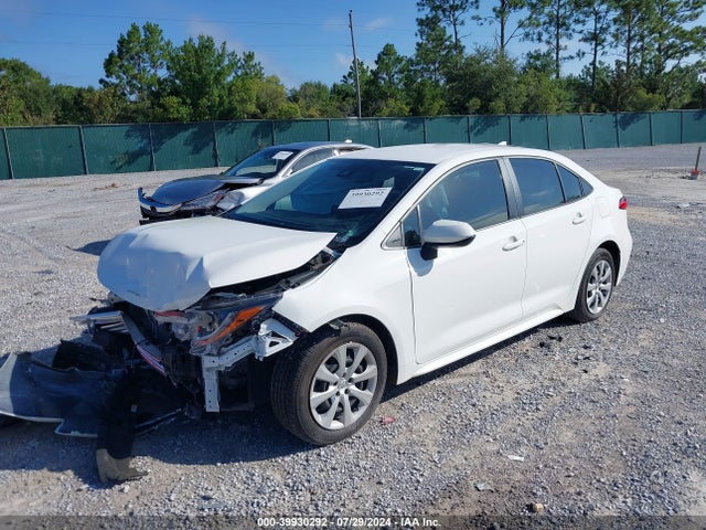 Toyota COROLLA LE 2022 JTDEPMAE6NJ193064 Image 2