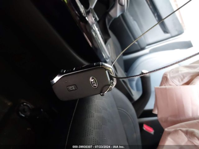 KNDERCAA5M7223569 KIA SELTOS EX