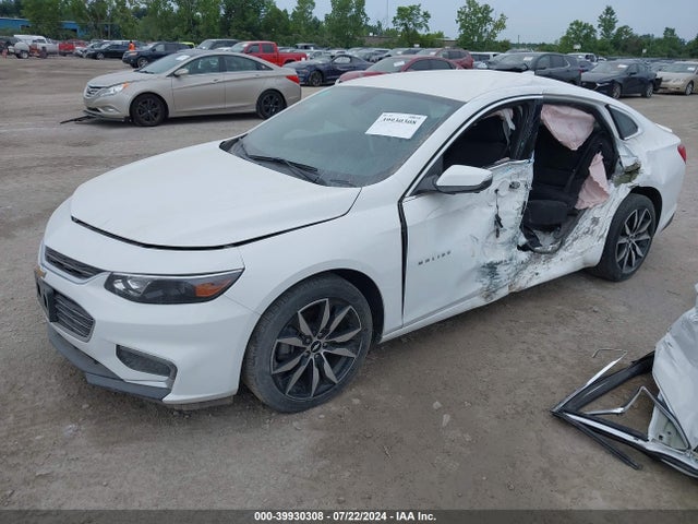 Chevrolet MALIBU LT 2018 1G1ZD5ST9JF220129 Image 2