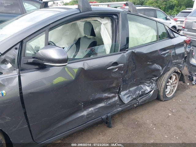 Toyota Prius Prime Premium 2017 JTDKARFPXH3024363 Image 6