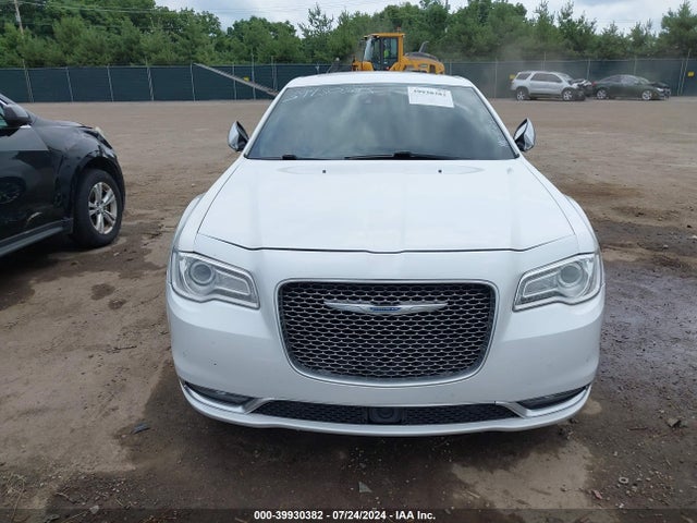 2C3CCAPTXGH190636 Chrysler 300c Platinum