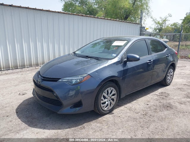 Toyota COROLLA LE 2017 5YFBURHE3HP737227 Image 2