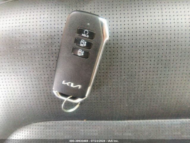 KNDCT3L18P5015112 KIA Niro Ev Wave