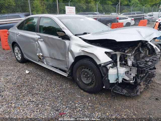 Toyota CAMRY LE 2015 4T1BF1FK8FU100320 main image