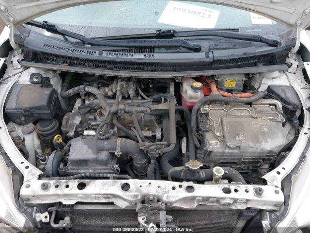 JTDKDTB35E1575315 Toyota Prius C Two