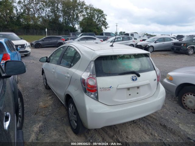 JTDKDTB35E1575315 Toyota Prius C Two