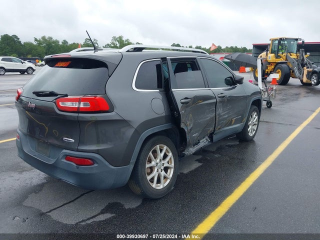 1C4PJLCB8EW170931 Jeep Cherokee Latitude