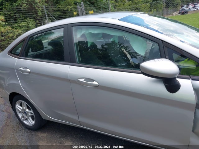 Ford FIESTA SE 2018 3FADP4BJ5JM144898 Image 13