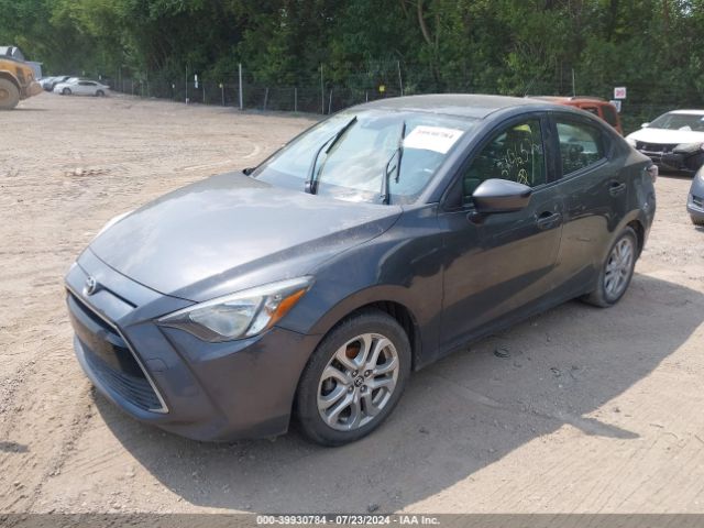 3MYDLBYV7JY319652 Toyota YARIS IA
