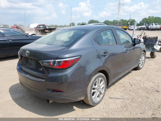 3MYDLBYV7JY319652 Toyota YARIS IA