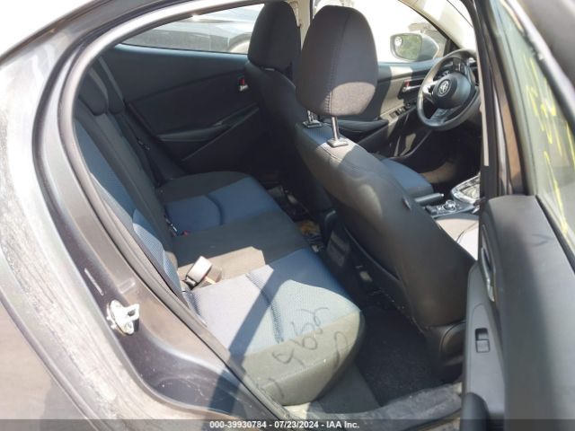 3MYDLBYV7JY319652 Toyota YARIS IA