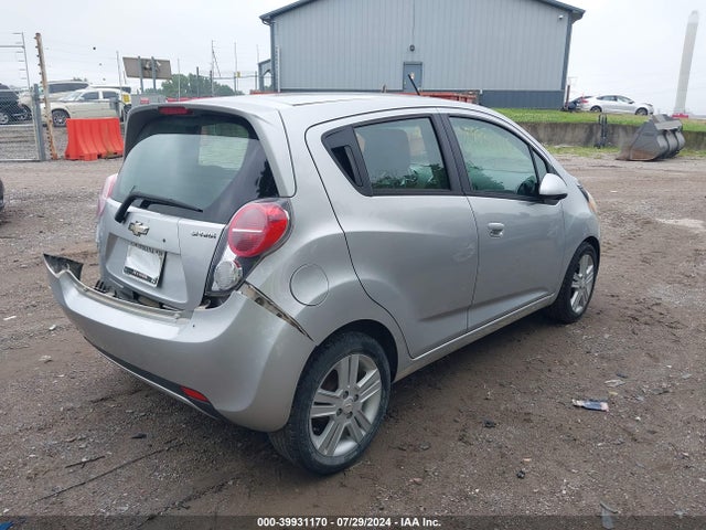 Chevrolet Spark 1lt Cvt 2015 KL8CD6S94FC719817 Image 4