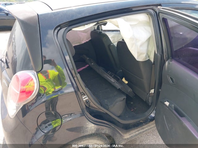 Chevrolet Spark 1lt Cvt 2015 KL8CD6S94FC731224 Image 8
