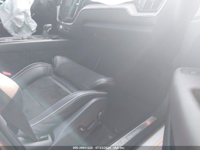 LYVA22RM9KB263304 Volvo Xc60 T6 R-design
