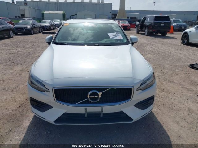 7JR102FK8LG054667 Volvo S60 T5 Momentum