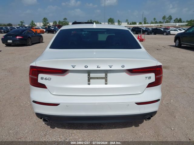 7JR102FK8LG054667 Volvo S60 T5 Momentum