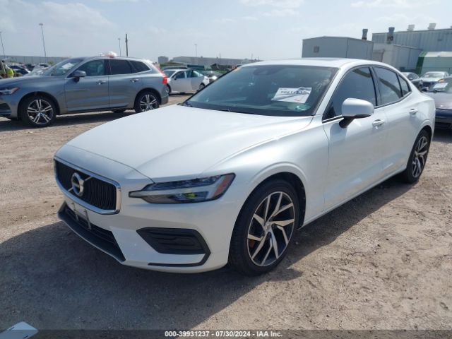 7JR102FK8LG054667 Volvo S60 T5 Momentum