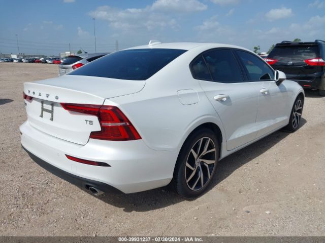 7JR102FK8LG054667 Volvo S60 T5 Momentum