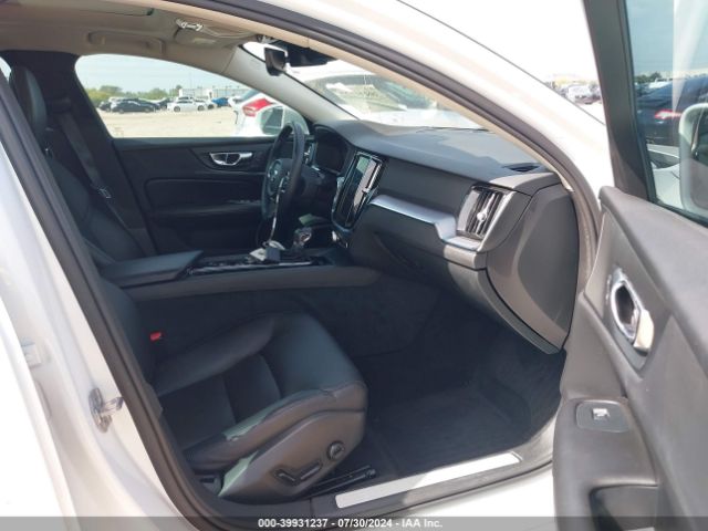 7JR102FK8LG054667 Volvo S60 T5 Momentum