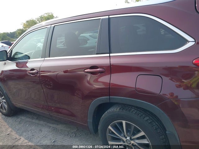 Toyota Highlander Xle 2018 5TDJZRFH5JS824182 Image 14