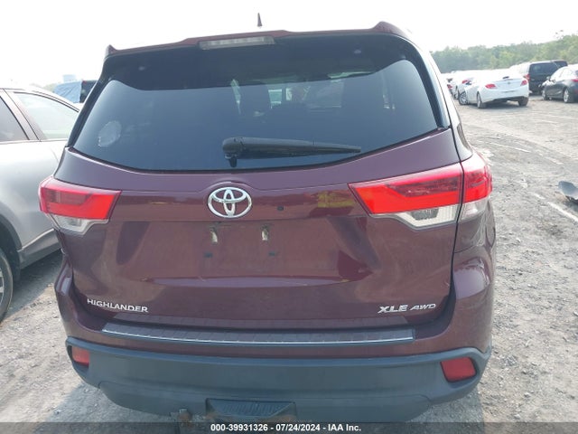 Toyota Highlander Xle 2018 5TDJZRFH5JS824182 Image 16