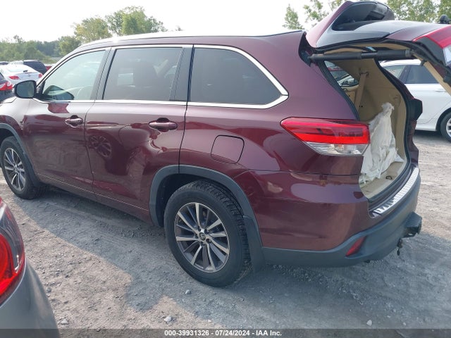 Toyota Highlander Xle 2018 5TDJZRFH5JS824182 Image 3