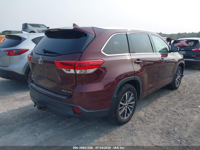 Toyota Highlander Xle 2018 5TDJZRFH5JS824182 Image 4