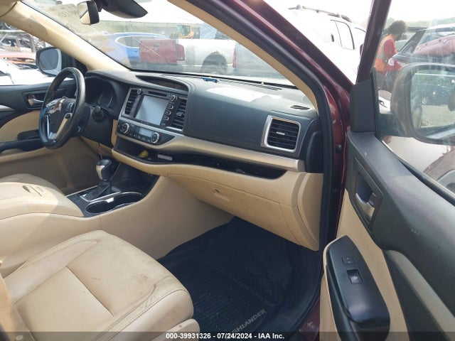 Toyota Highlander Xle 2018 5TDJZRFH5JS824182 Image 5