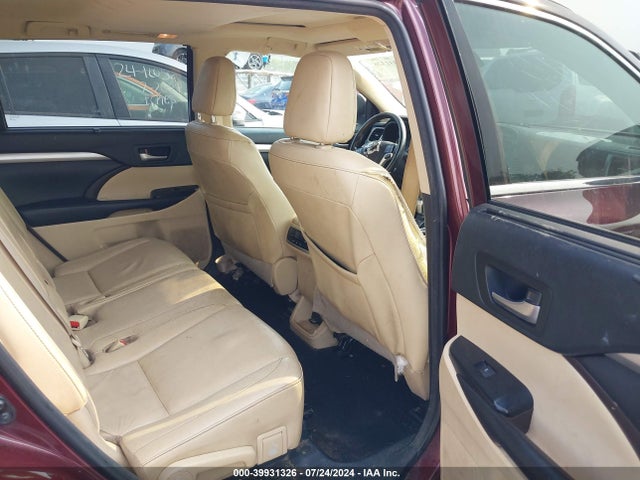 Toyota Highlander Xle 2018 5TDJZRFH5JS824182 Image 8
