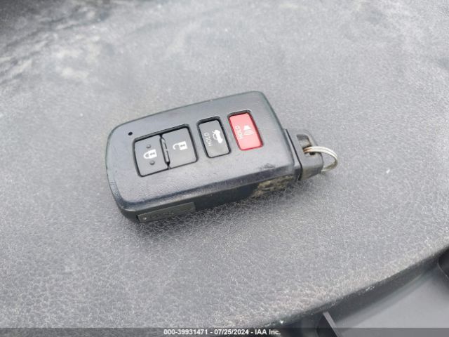 4T1BD1FK4GU182800 Toyota Camry Hybrid Xle