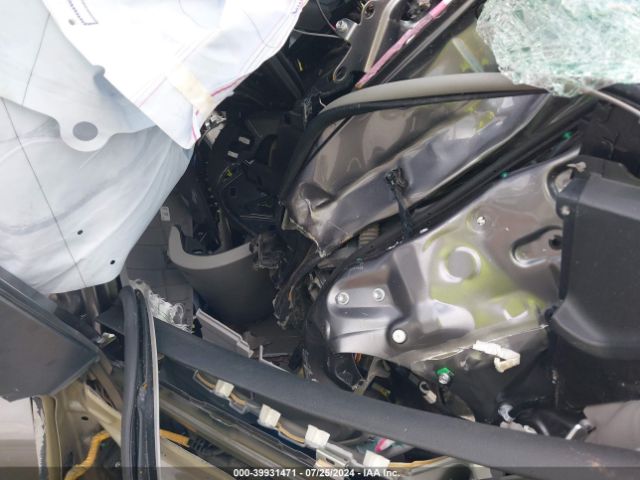 4T1BD1FK4GU182800 Toyota Camry Hybrid Xle