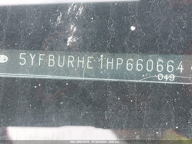 Toyota COROLLA LE 2017 5YFBURHE1HP660664 Image 18