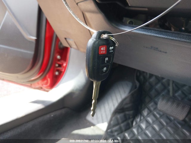 Toyota COROLLA LE 2018 5YFBURHE5JP851736 Image 11