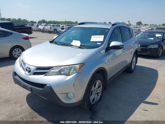Toyota Rav4 Xle 2014 JTMRFREV1ED057693 Image 2