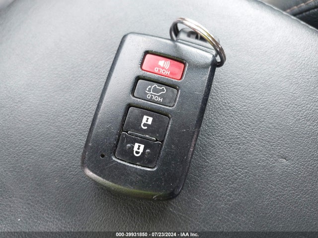 JTMDFREV3FJ037037 Toyota Rav4 Limited