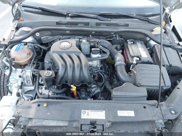 3VW2K7AJ7FM212285 Volkswagen Jetta 2.0l S