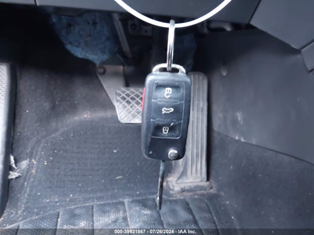 3VW2K7AJ7FM212285 Volkswagen Jetta 2.0l S