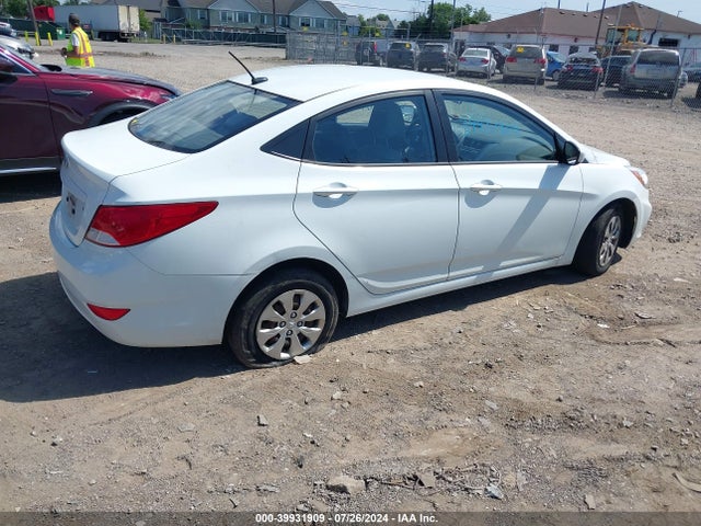 Hyundai ACCENT GLS 2015 KMHCT4AEXFU891255 Image 4