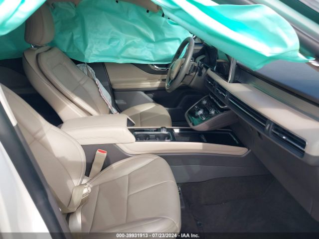 5LMCJ1C99NUL19772 Lincoln Corsair Standard