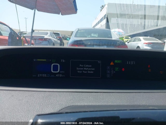Toyota Prius Two Eco 2017 JTDKARFU3H3536164 Image 7