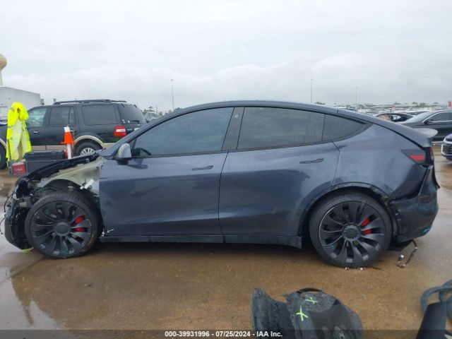 7SAYGDEF5NF324401 Tesla Model Y Performance Dual Motor All-wheel Drive