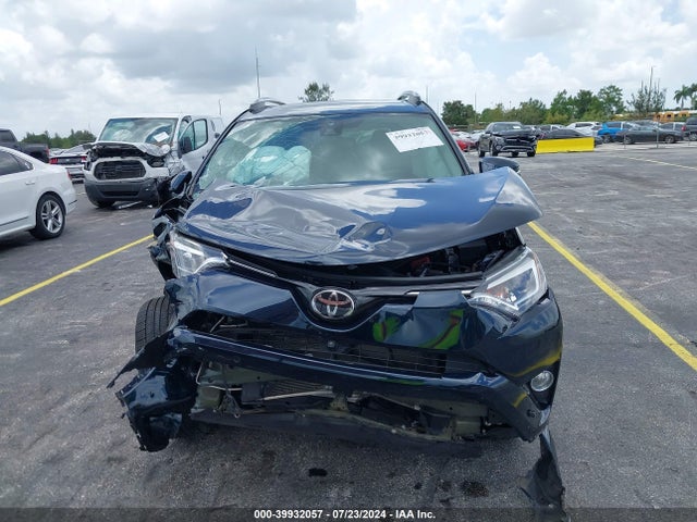2T3YFREV3HW390660 Toyota Rav4 Platinum