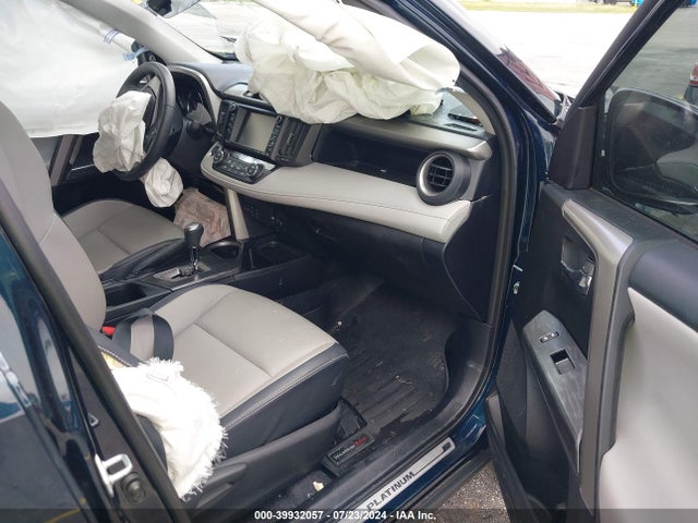 2T3YFREV3HW390660 Toyota Rav4 Platinum