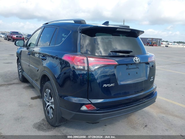 Toyota RAV4 LE 2018 JTMBFREV7JJ228251 Image 3